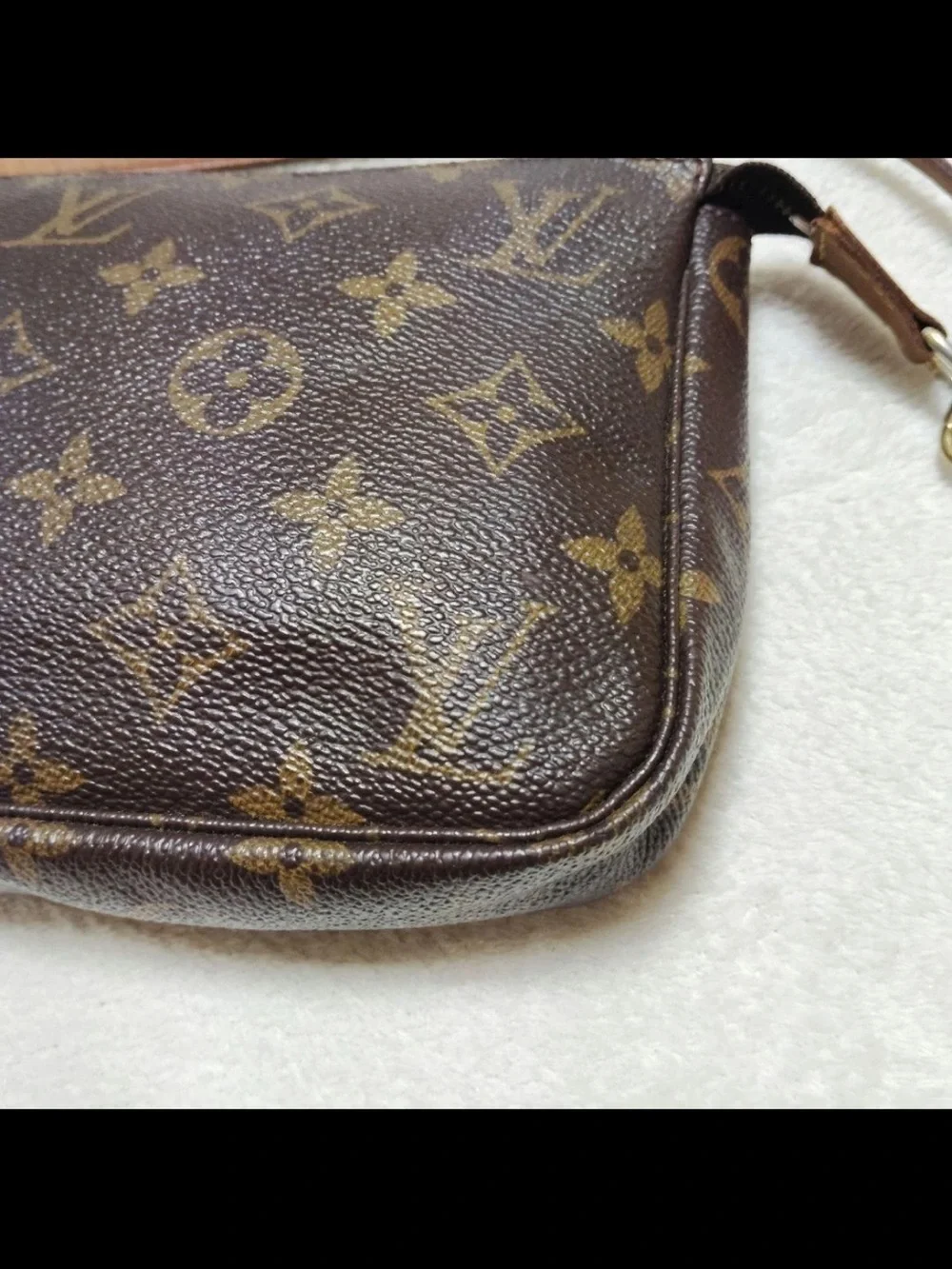 Louis Vuitton Monogram Canvas Shoulder Pochette in Brown and Tan